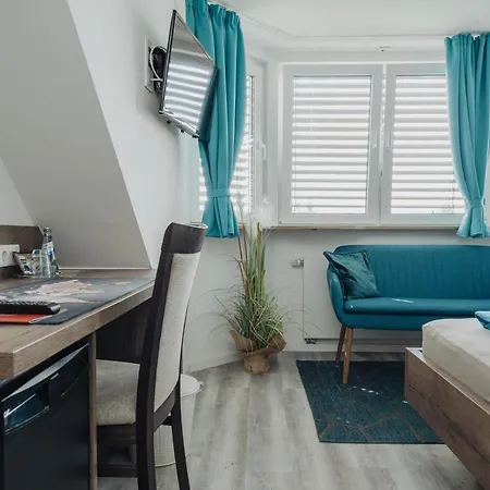 & Restaurant Hessischer Hof 3*