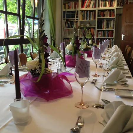 & Restaurant Hessischer Hof 3*