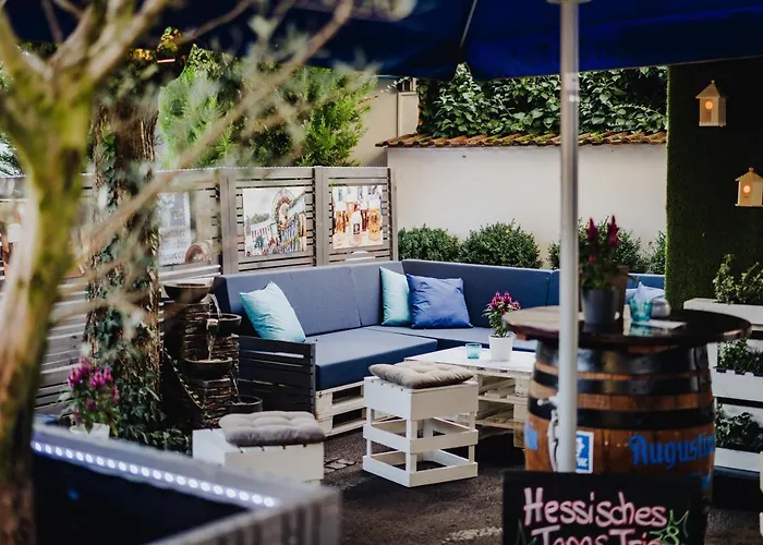 & Restaurant Hessischer Hof 3*