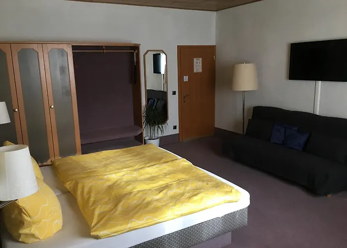 & Restaurant Hessischer Hof 3*